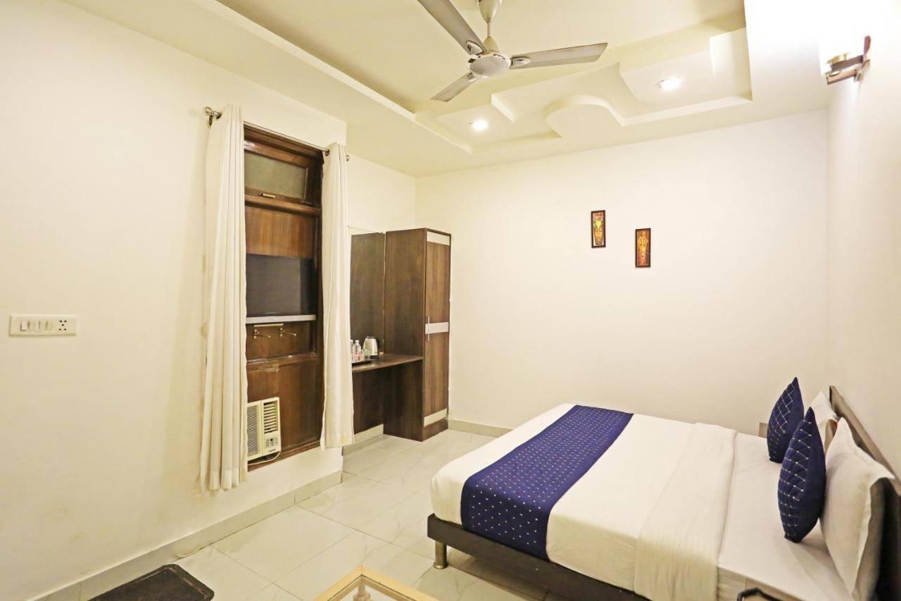 Hotel Ambrosia - A Boutique Hotel New Delhi Ngoại thất bức ảnh