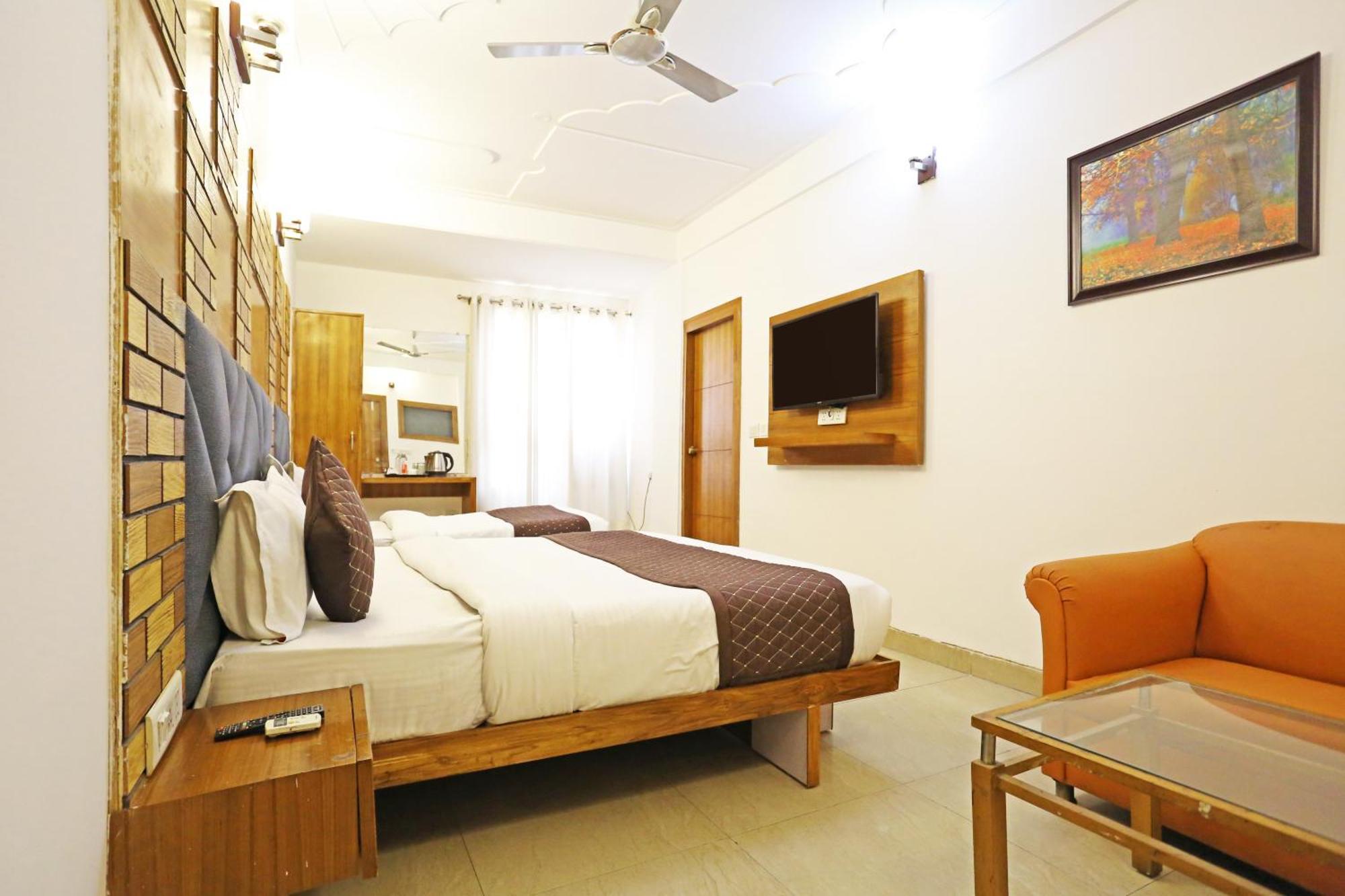 Hotel Ambrosia - A Boutique Hotel New Delhi Ngoại thất bức ảnh