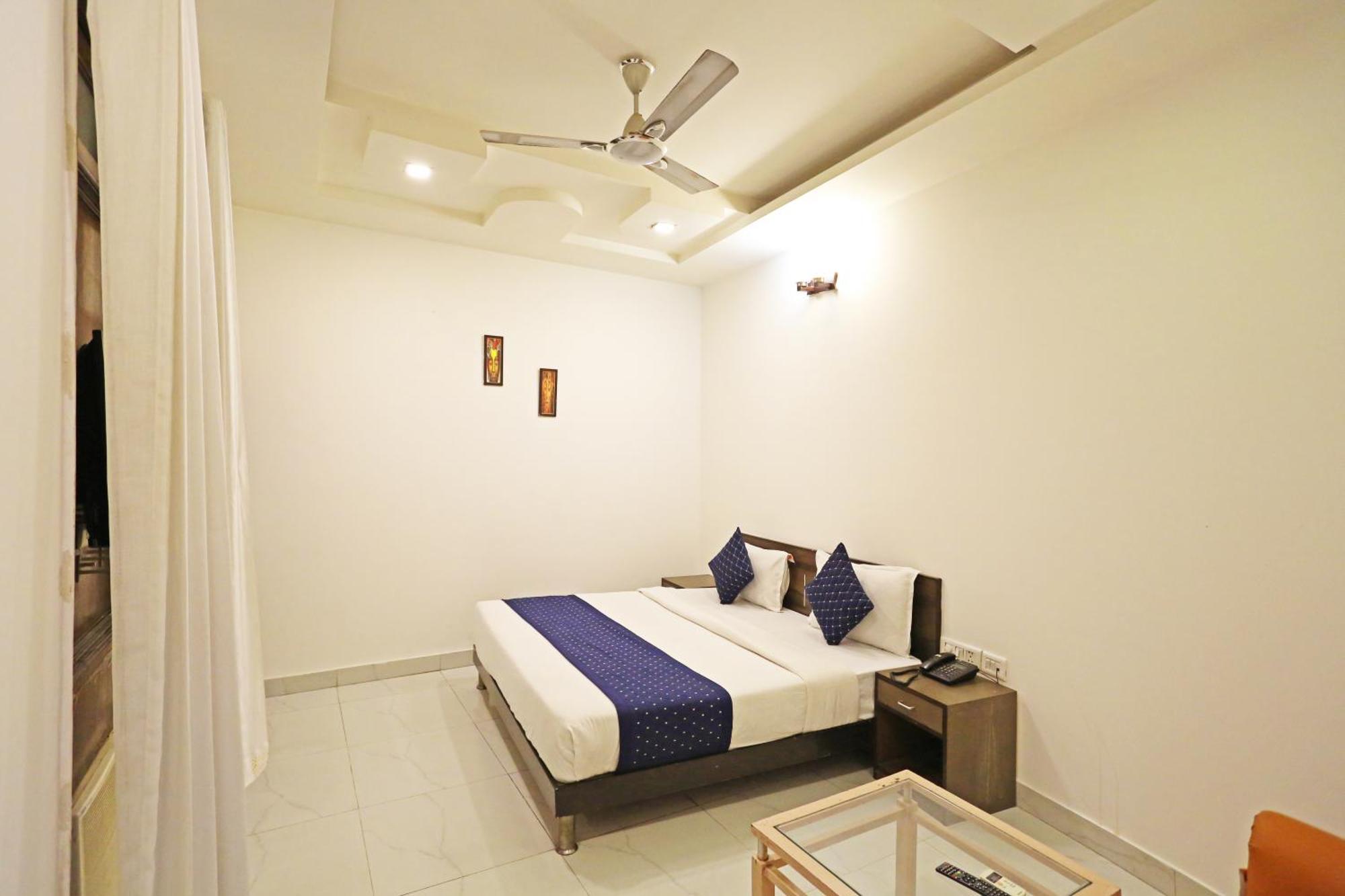 Hotel Ambrosia - A Boutique Hotel New Delhi Ngoại thất bức ảnh