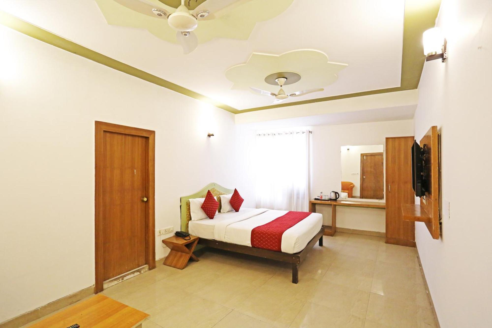 Hotel Ambrosia - A Boutique Hotel New Delhi Ngoại thất bức ảnh